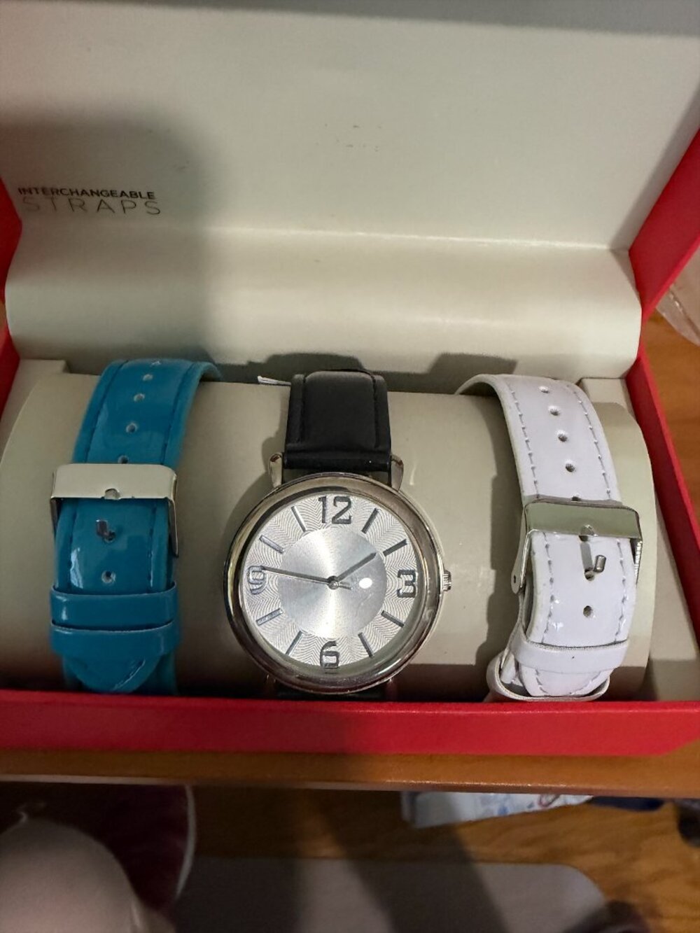 FASHION WATCH WITH 3 BANDS